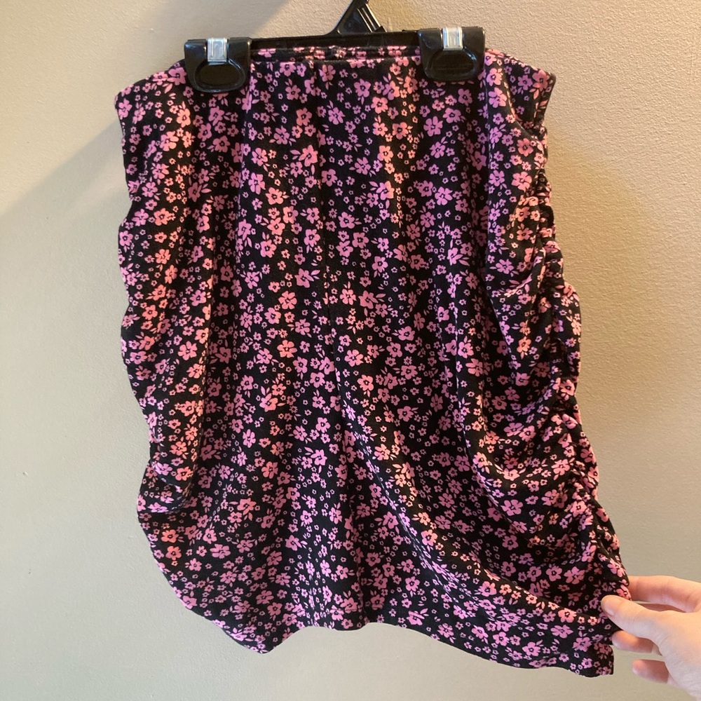 NWOT H&M Pink and White Floral Skirt